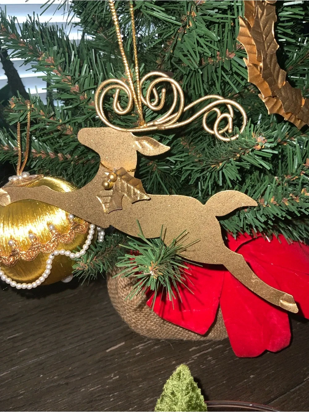 Pier 1 Gold Reindeer and Wreath Holiday Ornaments + 5 Decor Balls